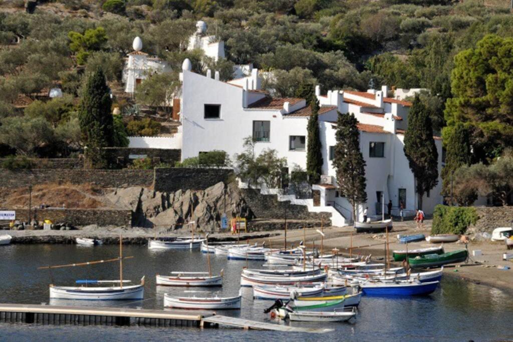 Apartament Pequeno Y Acogedor En El Centro De Cadaqués Zewnętrze zdjęcie
